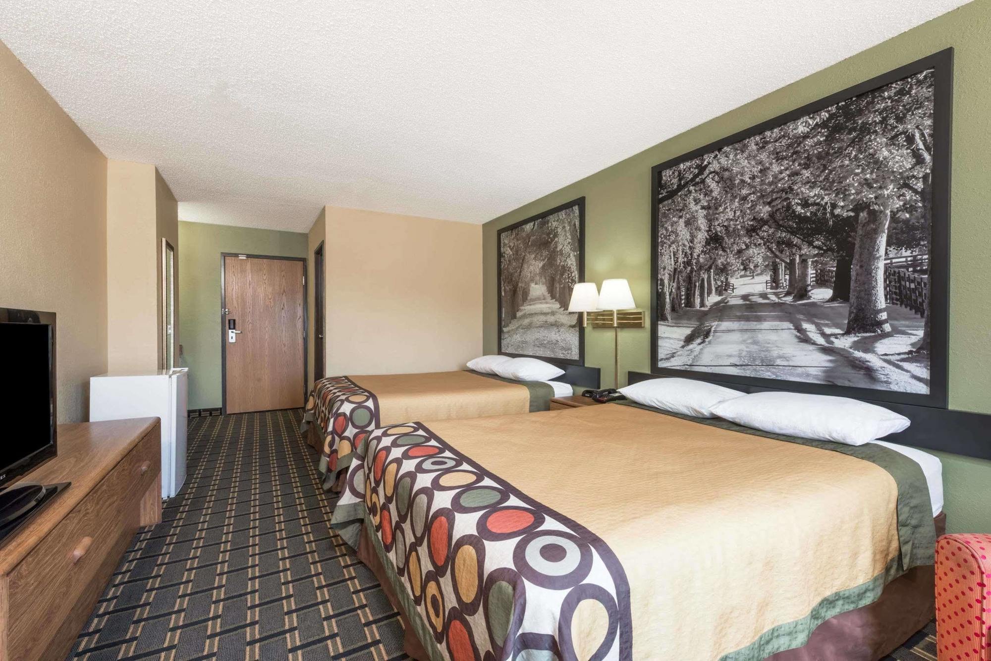 Super 8 By Wyndham Greenville מראה חיצוני תמונה