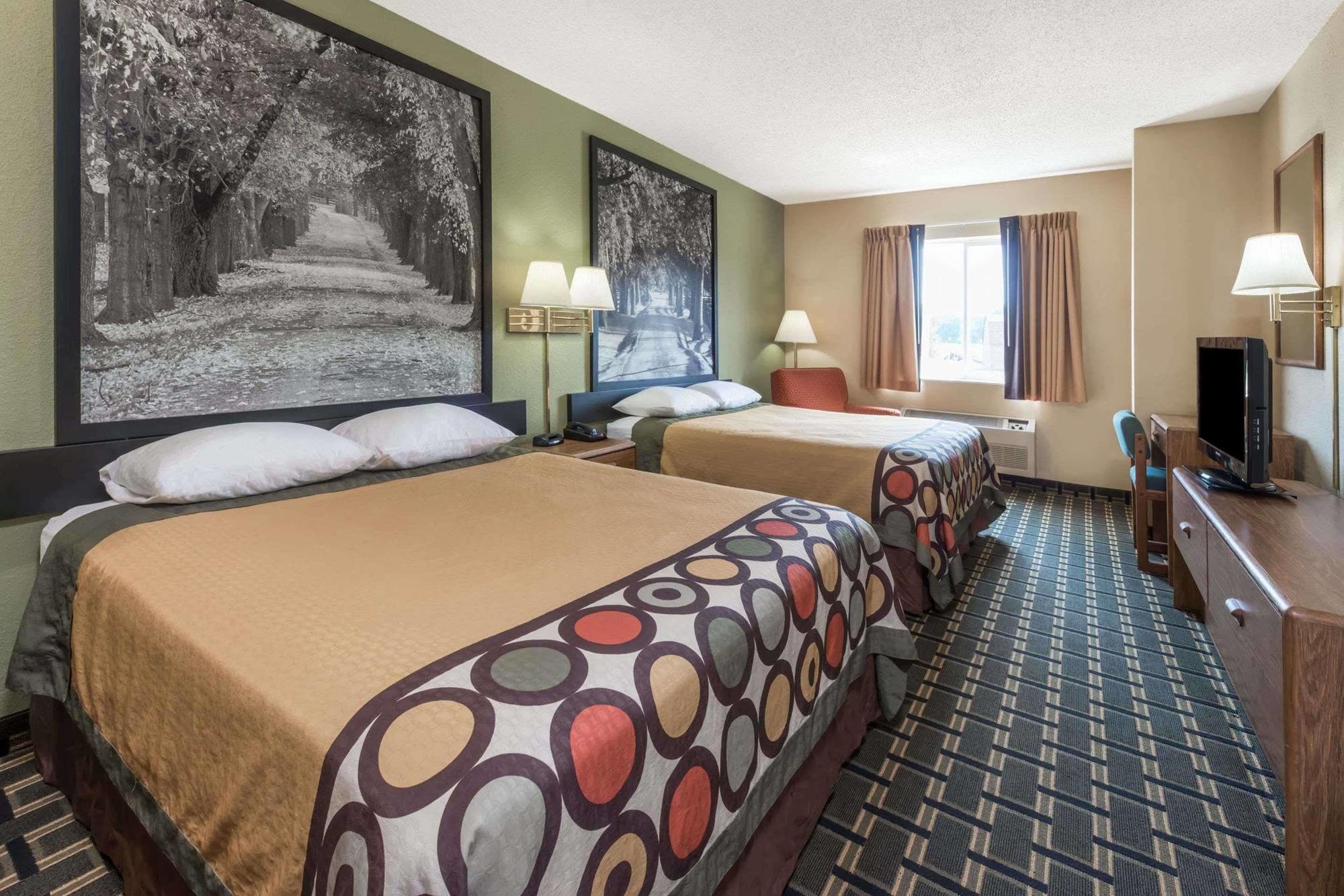 Super 8 By Wyndham Greenville מראה חיצוני תמונה
